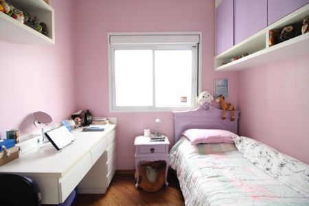 Apartamento à venda com 142m², 4 quartos e 3 vagasQuarto 2