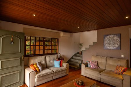 Casa à venda com 260m², 3 quartos e 4 vagas Casa à venda com 260m², 3 quartos e 4 vagasSala 1