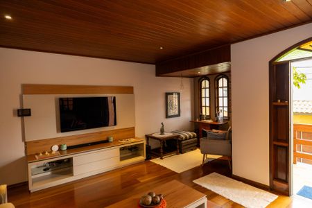 Casa à venda com 260m², 3 quartos e 4 vagas Casa à venda com 260m², 3 quartos e 4 vagasSala 1