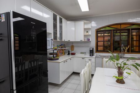 Casa à venda com 260m², 3 quartos e 4 vagas Casa à venda com 260m², 3 quartos e 4 vagasCozinha