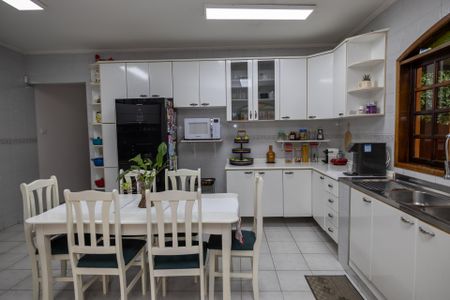 Casa à venda com 260m², 3 quartos e 4 vagas Casa à venda com 260m², 3 quartos e 4 vagasCozinha