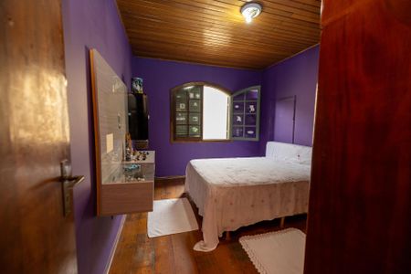 Casa à venda com 260m², 3 quartos e 4 vagas Casa à venda com 260m², 3 quartos e 4 vagasQuarto 2