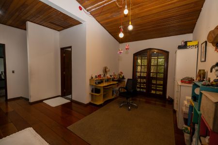 Casa à venda com 260m², 3 quartos e 4 vagas Casa à venda com 260m², 3 quartos e 4 vagasSala 3