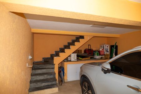 Garagem de casa à venda com 3 quartos, 260m² em Jardim dos Camargos, Barueri