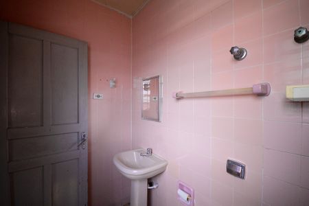 Banheiro  de casa para alugar com 1 quarto, 80m² em Jardim Vergueiro, São Paulo