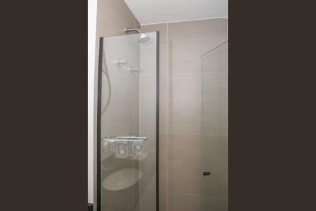 Banheiro de kitnet/studio para alugar com 1 quarto, 30m² em Bom Retiro, São Paulo