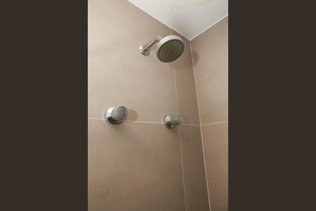 Banheiro de kitnet/studio para alugar com 1 quarto, 30m² em Bom Retiro, São Paulo