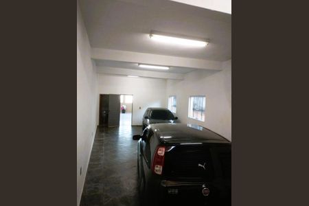Casa à venda com 200m², 5 quartos e 6 vagas Casa à venda com 200m², 5 quartos e 6 vagasGaragem