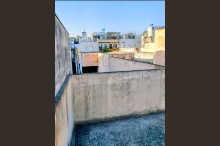 Casa à venda com 200m², 5 quartos e 6 vagas Casa à venda com 200m², 5 quartos e 6 vagasÁrea externa