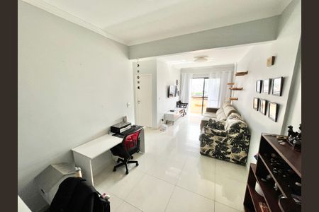 Apartamento à venda com 67m², 2 quartos e 2 vagasSala
