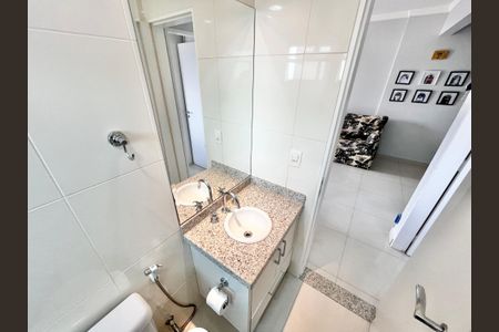 Apartamento à venda com 67m², 2 quartos e 2 vagasBanheiro