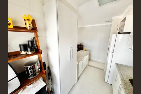 Apartamento à venda com 67m², 2 quartos e 2 vagasCozinha