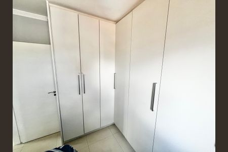 Apartamento à venda com 67m², 2 quartos e 2 vagasQuarto 2