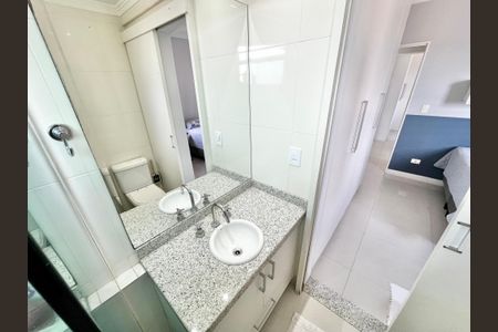 Apartamento à venda com 67m², 2 quartos e 2 vagas Banheiro da Suíte