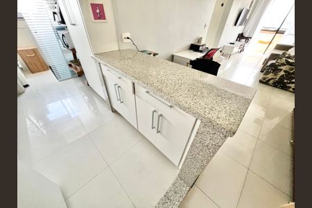 Apartamento à venda com 67m², 2 quartos e 2 vagasCozinha