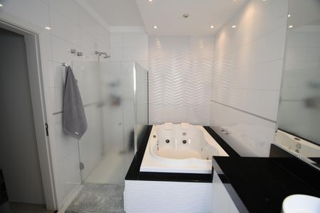 Casa de condomínio à venda com 410m², 4 quartos e 2 vagasBanheiro Suíte