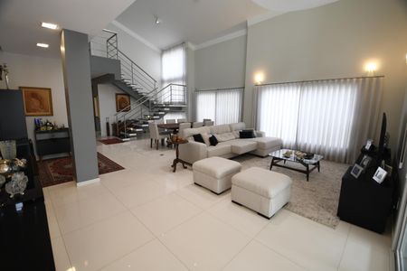Casa de condomínio à venda com 410m², 4 quartos e 2 vagasSala