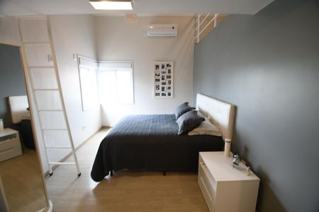 Casa de condomínio à venda com 410m², 4 quartos e 2 vagasQuarto 2 - Suíte