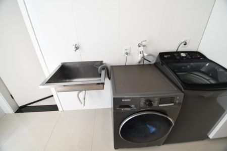 Casa de condomínio à venda com 410m², 4 quartos e 2 vagasÁrea de Serviço