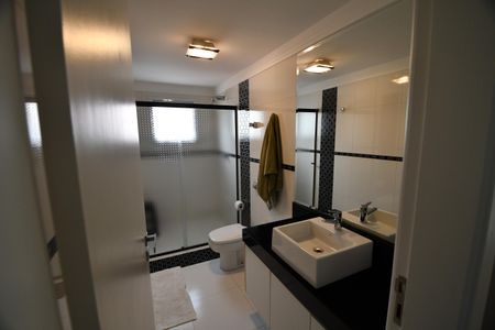 Casa de condomínio à venda com 410m², 4 quartos e 2 vagasBanheiro Suíte