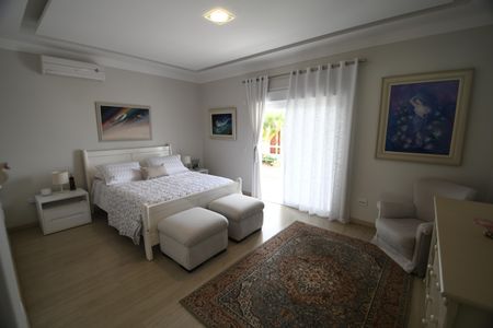 Casa de condomínio à venda com 410m², 4 quartos e 2 vagasQuarto 3 - Suíte 