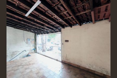 Casa à venda com 190m², 4 quartos e 2 vagas Casa à venda com 190m², 4 quartos e 2 vagasGaragem