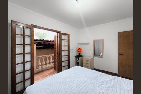 Casa à venda com 190m², 4 quartos e 2 vagas Casa à venda com 190m², 4 quartos e 2 vagasQuarto 1