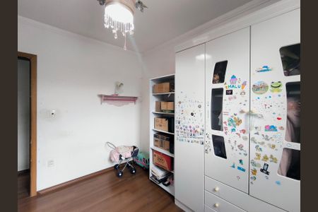 Casa à venda com 190m², 4 quartos e 2 vagas Casa à venda com 190m², 4 quartos e 2 vagasQuarto 2