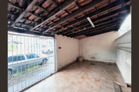 Casa à venda com 190m², 4 quartos e 2 vagas Casa à venda com 190m², 4 quartos e 2 vagasGaragem