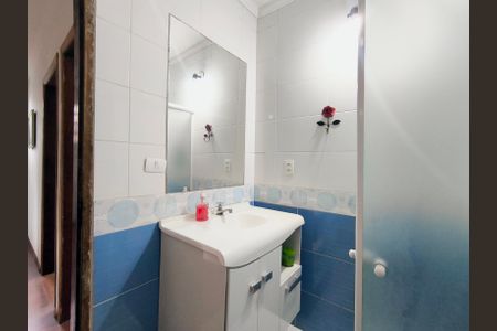 Casa à venda com 190m², 4 quartos e 2 vagas Casa à venda com 190m², 4 quartos e 2 vagasBanheiro