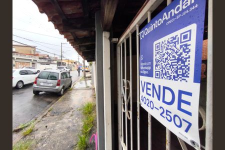 Casa à venda com 190m², 4 quartos e 2 vagas Casa à venda com 190m², 4 quartos e 2 vagasPlaquinha