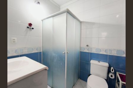 Casa à venda com 190m², 4 quartos e 2 vagas Casa à venda com 190m², 4 quartos e 2 vagasBanheiro