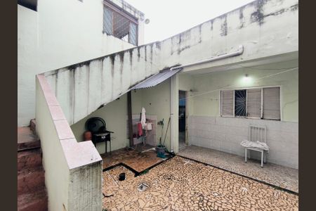 Casa à venda com 190m², 4 quartos e 2 vagas Casa à venda com 190m², 4 quartos e 2 vagasQuintal