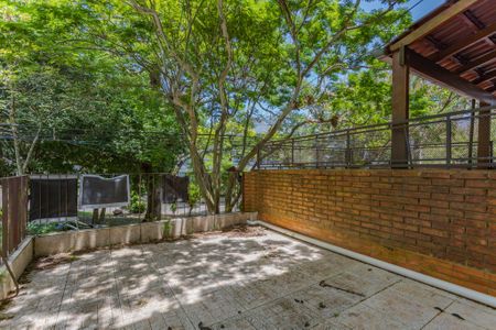 Sala de casa à venda com 2 quartos, 86m² em Petrópolis, Porto Alegre