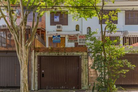 Casa à venda com 86m², 2 quartos e 2 vagasFachada