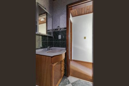 Casa à venda com 86m², 2 quartos e 2 vagasBanheiro