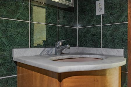 Casa à venda com 86m², 2 quartos e 2 vagasBanheiro