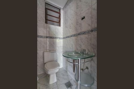 Casa à venda com 86m², 2 quartos e 2 vagasLavabo