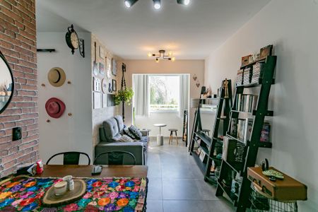 Sala de apartamento à venda com 2 quartos, 49m² em Parque Fongaro, São Paulo