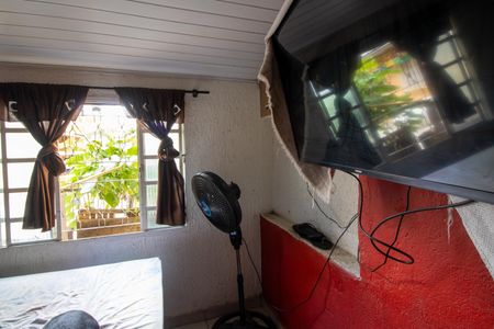 Casa à venda com 120m², 2 quartos e 1 vagaQuarto Fundo