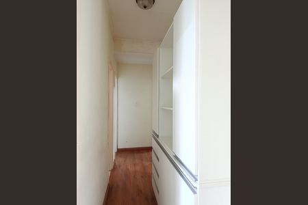Apartamento para alugar com 94m², 2 quartos e 1 vaga Apartamento para alugar com 94m², 2 quartos e 1 vagaCorredor - armário
