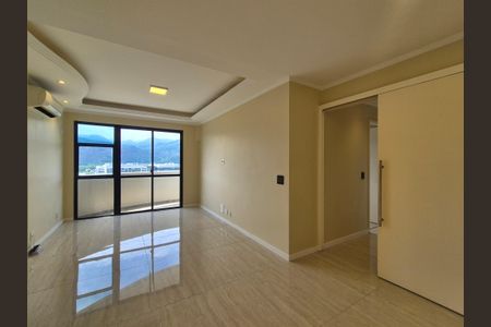 Sala de apartamento para alugar com 2 quartos, 76m² em Recreio dos Bandeirantes, Rio de Janeiro