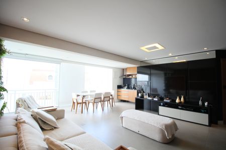 Sala de apartamento para alugar com 2 quartos, 103m² em Vila Suzana, São Paulo
