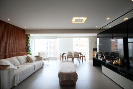 Apartamento para alugar com 103m², 2 quartos e 2 vagasSala