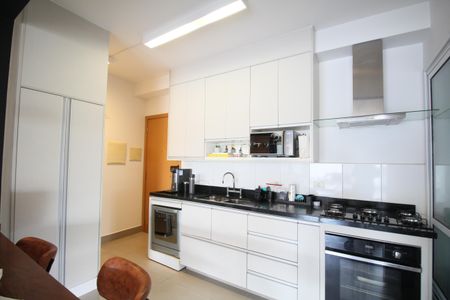 Apartamento para alugar com 103m², 2 quartos e 2 vagasCozinha