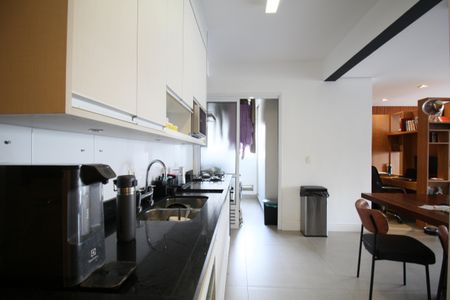 Apartamento para alugar com 103m², 2 quartos e 2 vagasCozinha