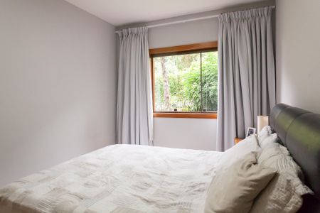 Casa de condomínio à venda com 1000m², 5 quartos e 4 vagas Casa de condomínio à venda com 1000m², 5 quartos e 4 vagasquarto 2