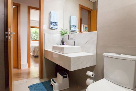 Casa de condomínio à venda com 1000m², 5 quartos e 4 vagas Casa de condomínio à venda com 1000m², 5 quartos e 4 vagasBanheiro Social