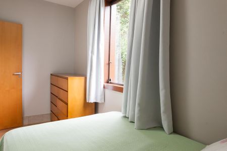 Casa de condomínio à venda com 1000m², 5 quartos e 4 vagas Casa de condomínio à venda com 1000m², 5 quartos e 4 vagasquarto 3