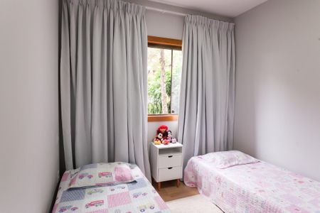 Casa de condomínio à venda com 1000m², 5 quartos e 4 vagas Casa de condomínio à venda com 1000m², 5 quartos e 4 vagasquarto 1